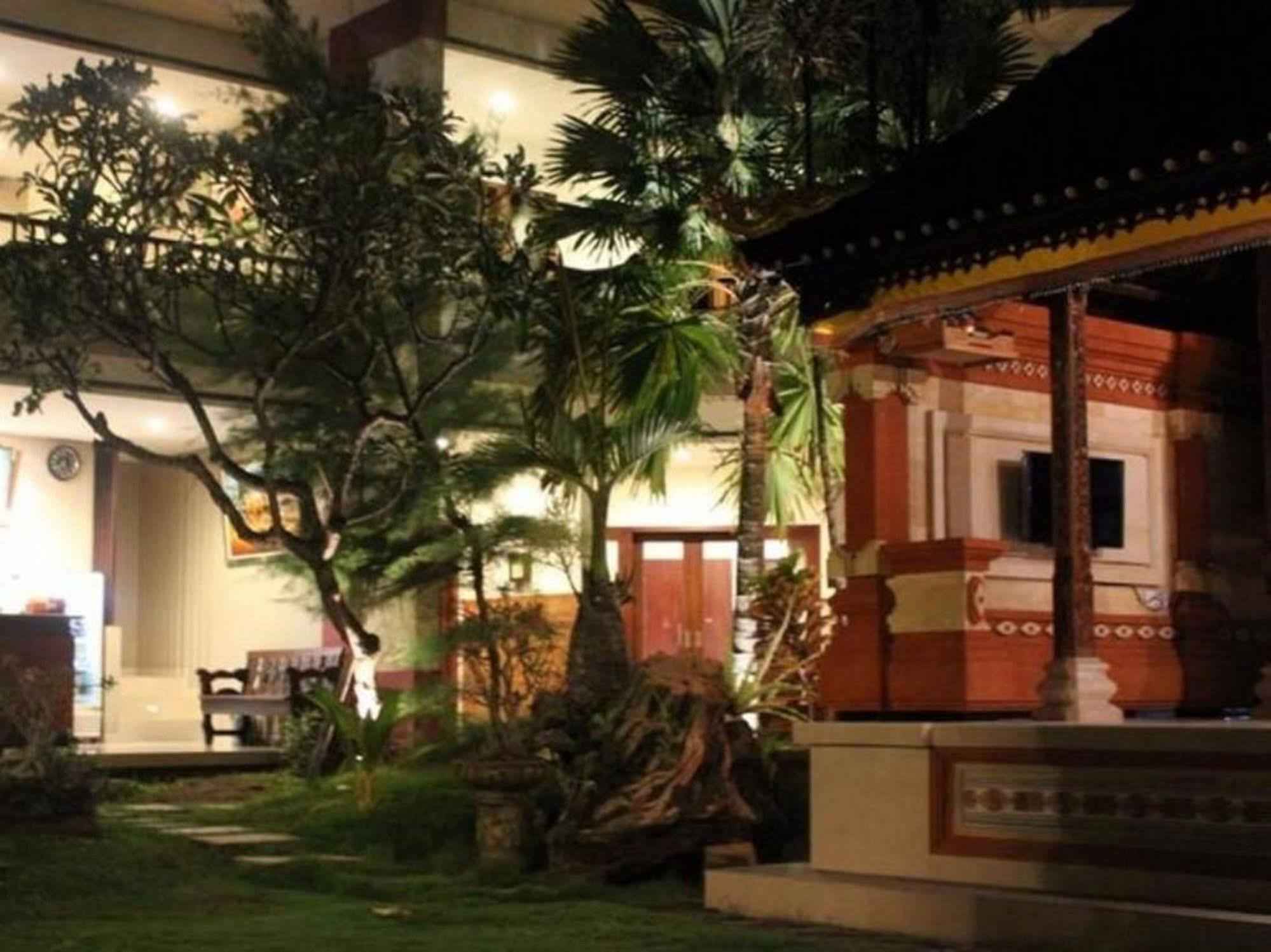 Billy Pendawa Homestay Kuta  Luaran gambar